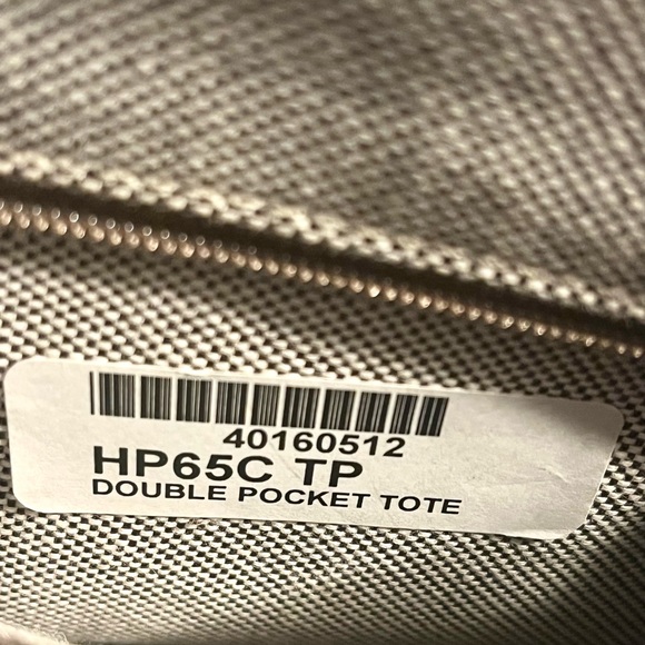 NWOT Dooney & Bourke Taupe Leather Double Pocket Tote Satchel Bag Hp65c - Picture 10 of 10